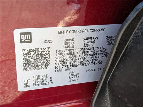 Used 2025 Chevrolet Trax LT image 28