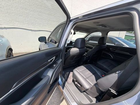 Used 2025 Kia Telluride S AWD/4WD image 11