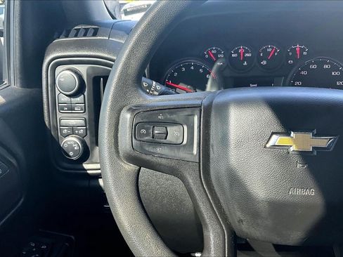 Used 2021 Chevrolet Silverado 1500 Custom AWD/4WD image 17