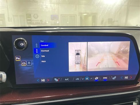 Used 2026 Chevrolet Traverse Z71 w/ Driver Confidence Package image 17