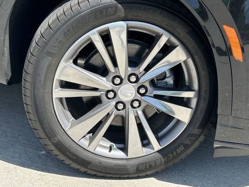 New 2025 Cadillac XT6 Premium Luxury image 8