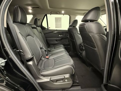 Certified 2025 Honda Pilot Elite image 24
