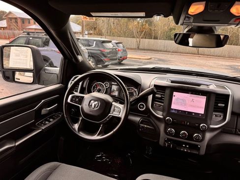 Used 2024 RAM 2500 Big Horn image 28