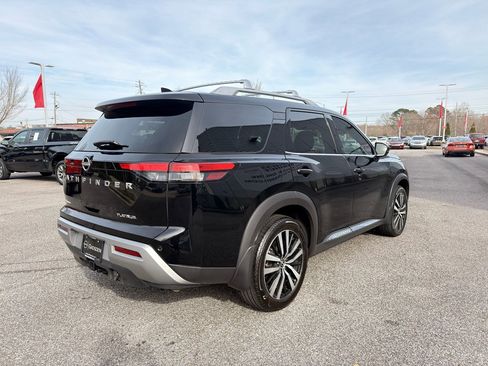 Certified 2024 Nissan Pathfinder Platinum w/ Cargo Package FWD image 3