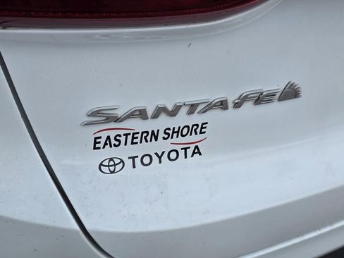 Used 2020 Hyundai Santa Fe SEL w/ Convenience + Premium Package image 5