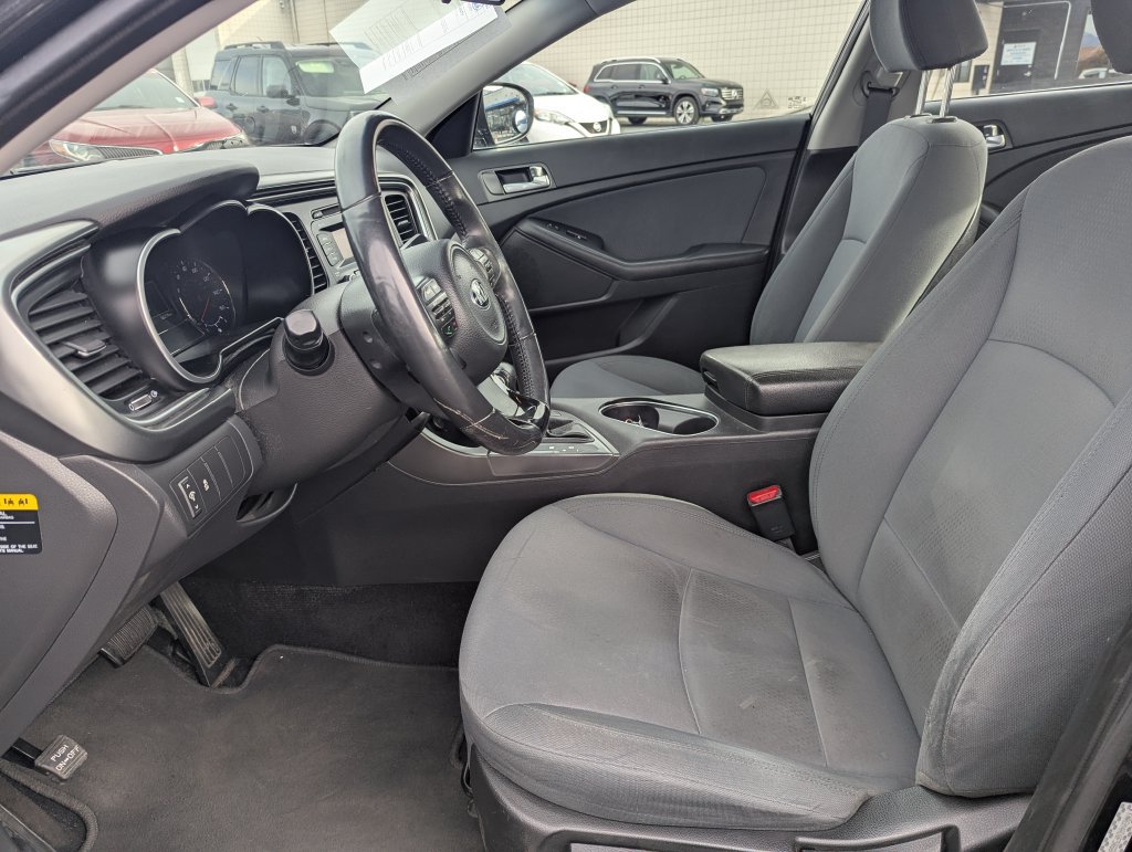 Used 2015 Kia Optima LX FWD image 26