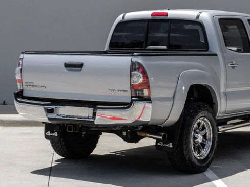 Used 2011 Toyota Tacoma 4x4 Double Cab w/ SR5 Pkg #2 image 12