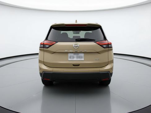 Used 2025 Nissan Rogue SV image 7