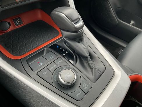 Used 2024 Toyota RAV4 Adventure image 29