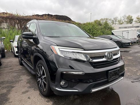 Used 2022 Honda Pilot Touring image 3