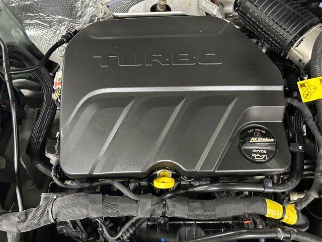 Used 2025 Chevrolet Trax ACTIV FWD image 10