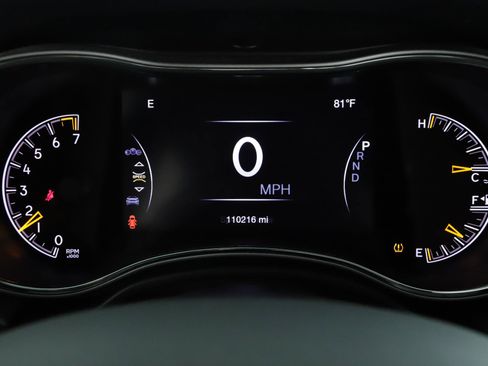 Used 2019 Jeep Grand Cherokee Limited AWD/4WD image 11