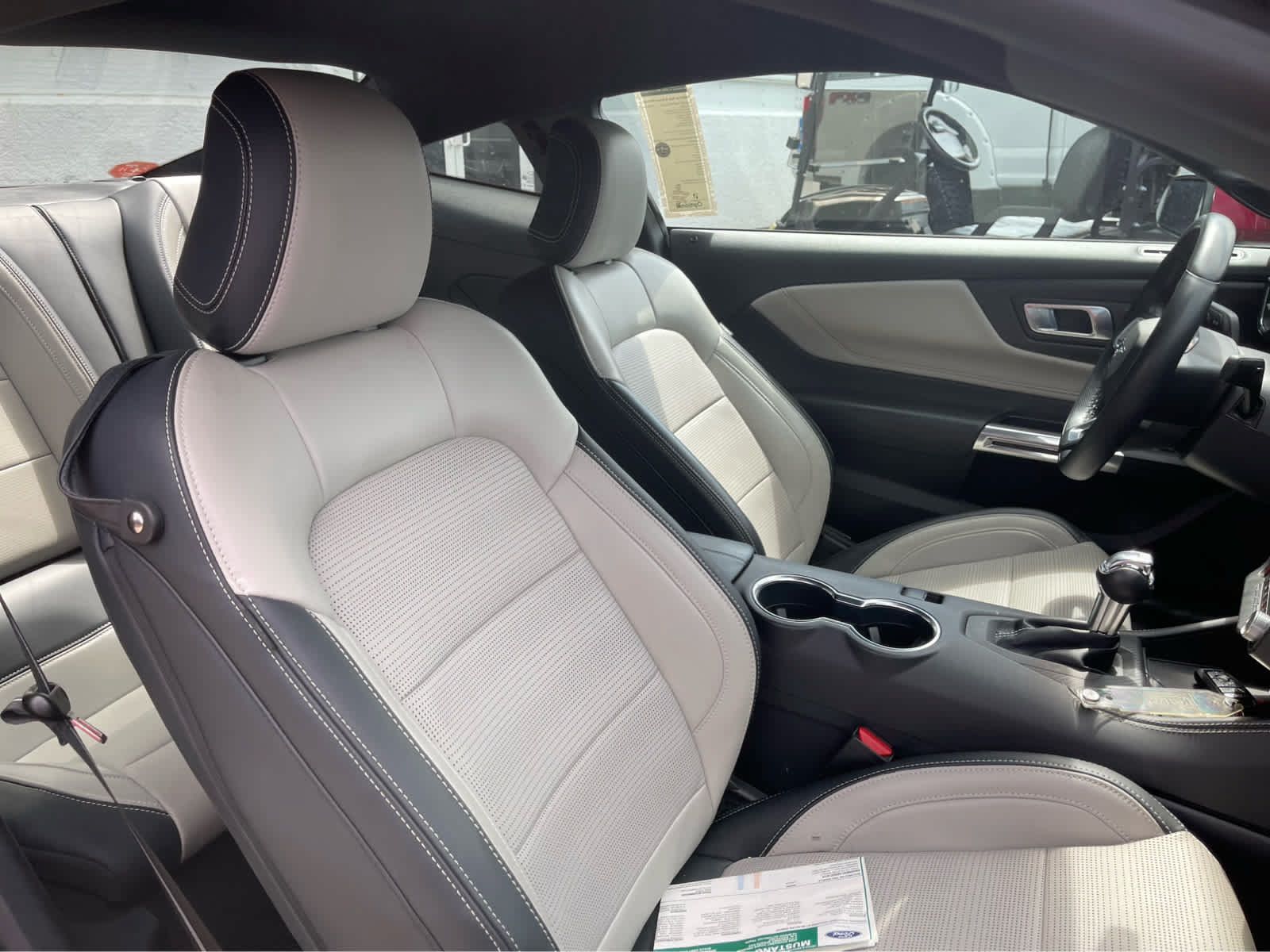 Used 2025 Ford Mustang Premium RWD image 23
