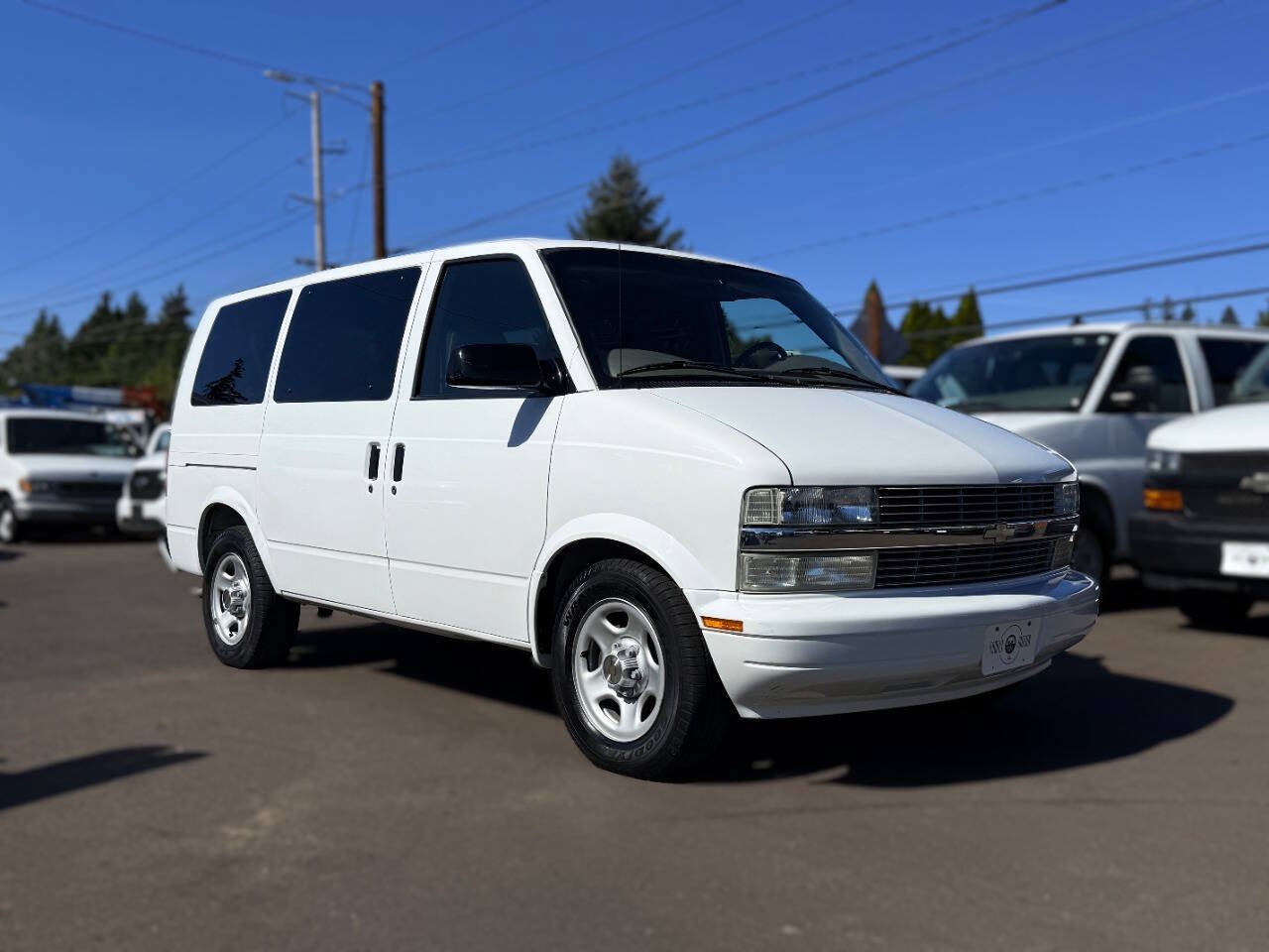 Used 2003 Chevrolet Astro LT AWD/4WD image 2