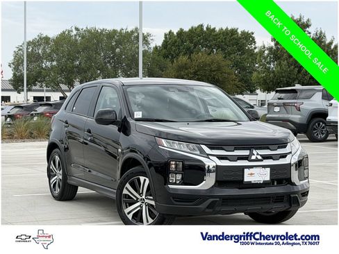 Used 2025 Mitsubishi Outlander Sport ES AWD/4WD image 2