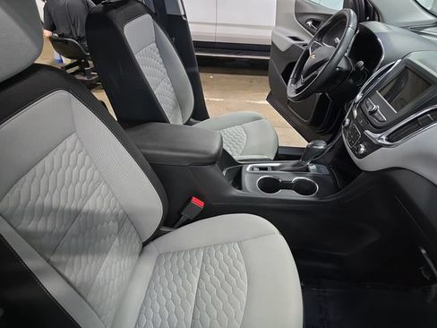 Used 2019 Chevrolet Equinox LT w/ Driver Convenience Package FWD image 12