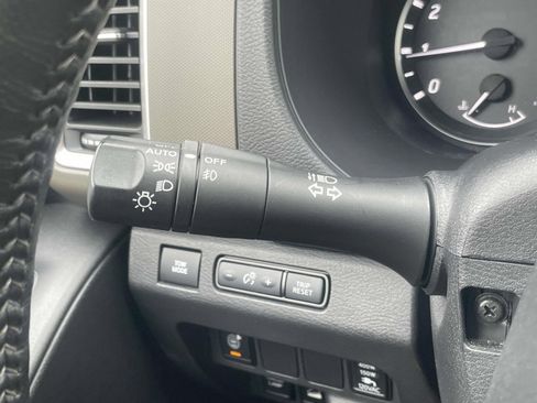 Used 2022 Nissan Frontier SV AWD/4WD image 22