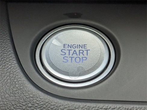 Certified 2025 Hyundai Elantra Sport image 34