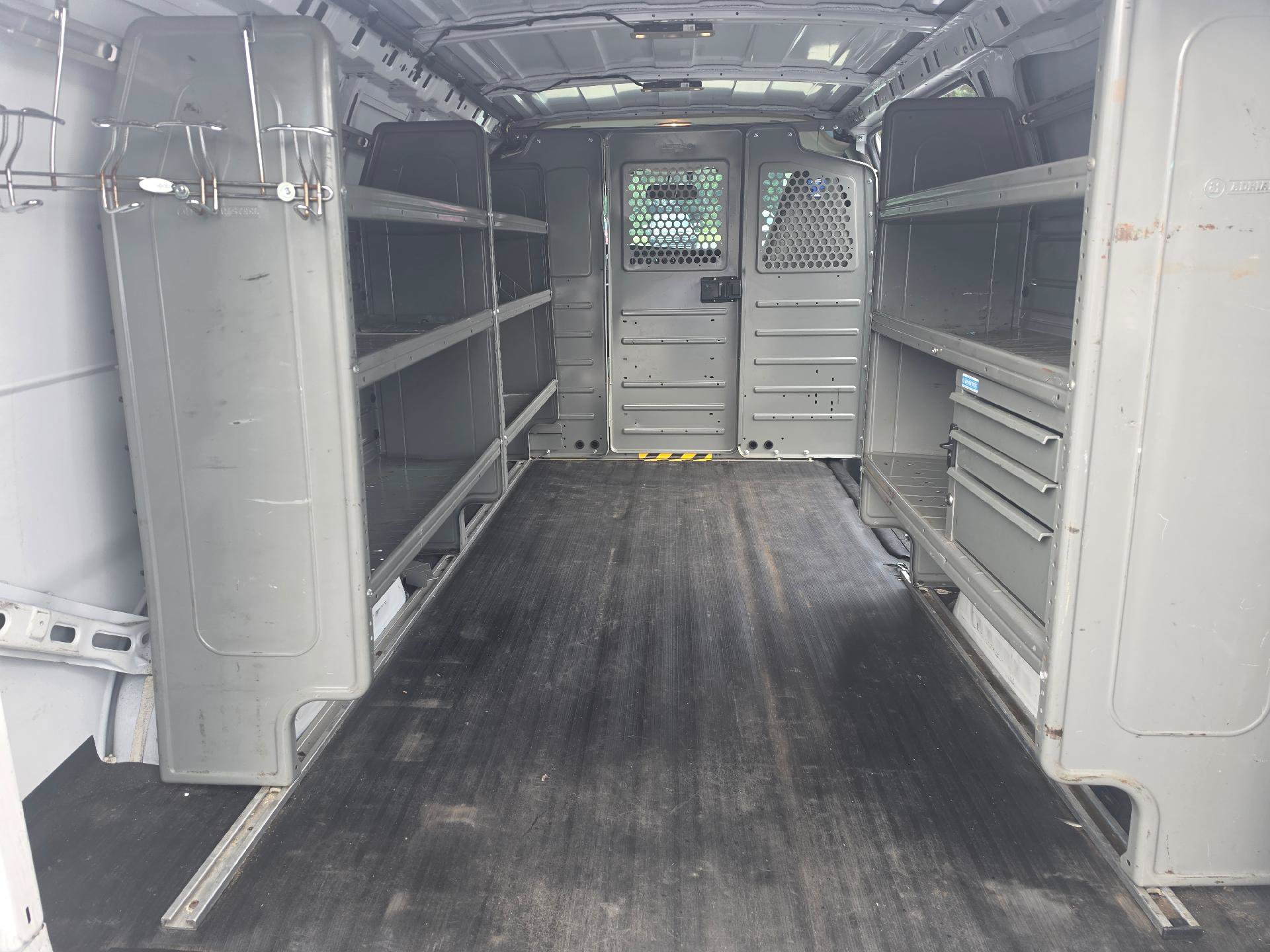 Used 2019 Chevrolet Express 2500 RWD image 9