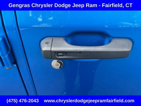 Used 2022 Jeep Gladiator Rubicon w/ LED Lighting Group AWD/4WD image 16