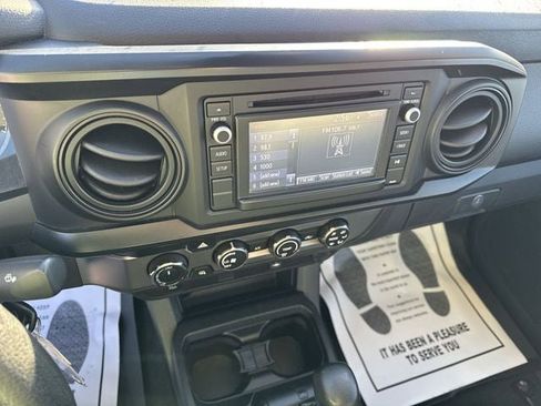 Used 2019 Toyota Tacoma SR image 17