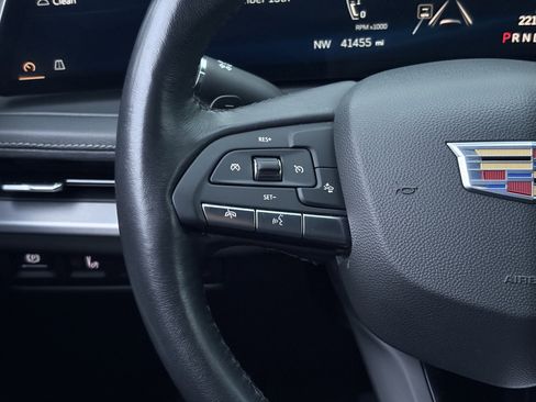 Used 2024 Cadillac XT4 Premium Luxury image 16