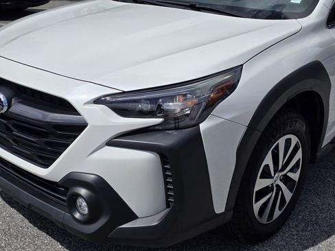 Certified 2025 Subaru Outback Premium AWD/4WD image 6