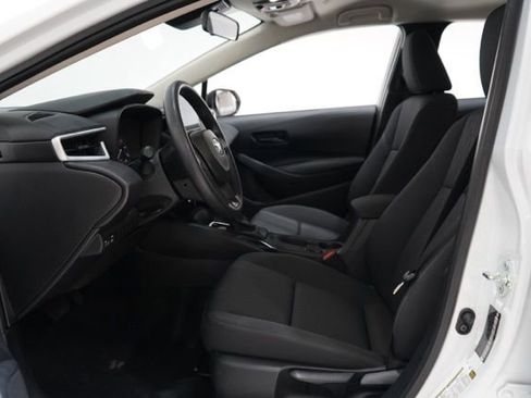 Used 2025 Toyota Corolla LE image 16