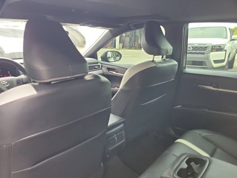 Used 2025 Toyota Camry SE FWD image 12