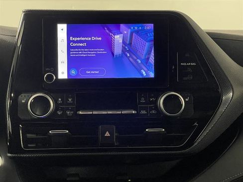 Used 2023 Toyota Highlander XSE image 17