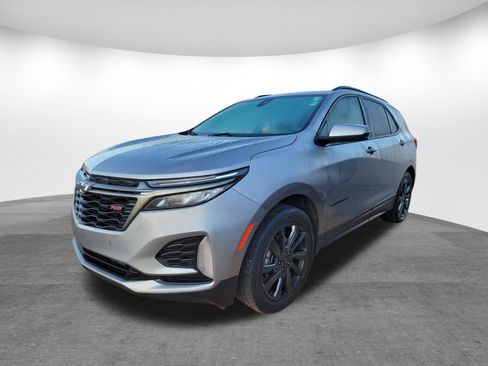 Used 2023 Chevrolet Equinox RS w/ RS Leather Package image 3