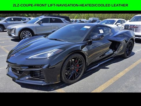 Used 2025 Chevrolet Corvette Z06 RWD image 1