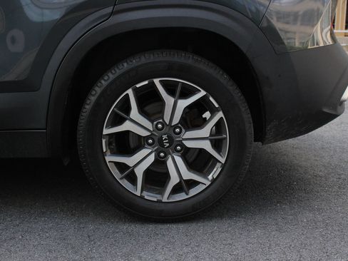 Used 2021 Kia Seltos EX AWD/4WD image 10