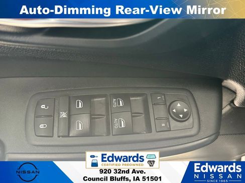 Used 2019 Jeep Cherokee Trailhawk w/ Comfort/Convenience Group AWD/4WD image 25