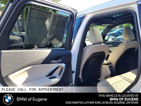 Used 2024 BMW X1 xDrive28i AWD/4WD image 19