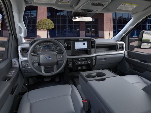 New 2026 Ford F250 XL w/ XL Chrome Package RWD image 9