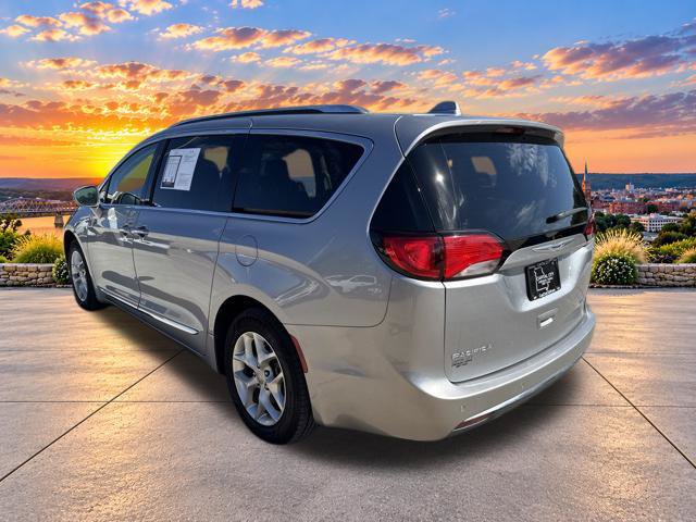 Used 2020 Chrysler Pacifica Limited FWD image 7