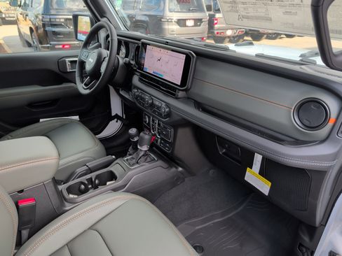 New 2026 Jeep Gladiator Mojave AWD/4WD image 25