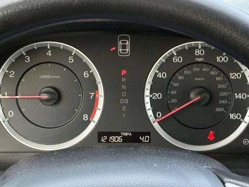 Used 2011 Honda Accord LX-P image 19