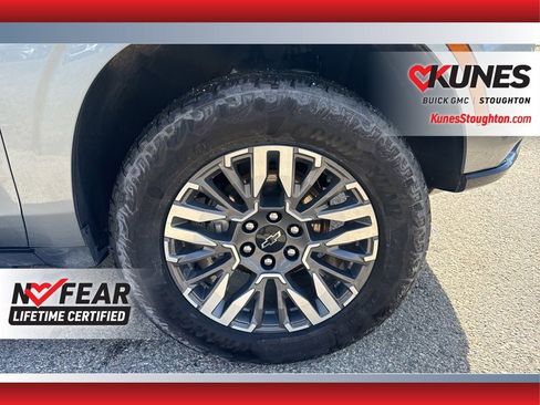 Used 2025 Chevrolet Tahoe Z71 AWD/4WD image 15