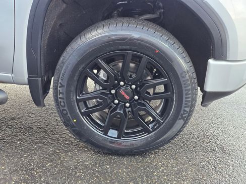 Used 2020 GMC Sierra 1500 Elevation w/ Elevation Value Package image 9