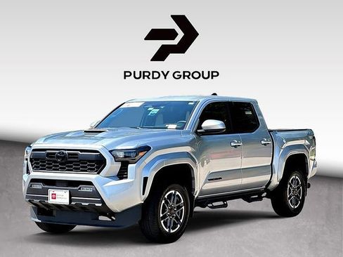 Used 2024 Toyota Tacoma TRD Sport AWD/4WD image 4