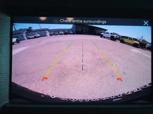Used 2023 Jeep Wrangler Unlimited AWD/4WD image 31