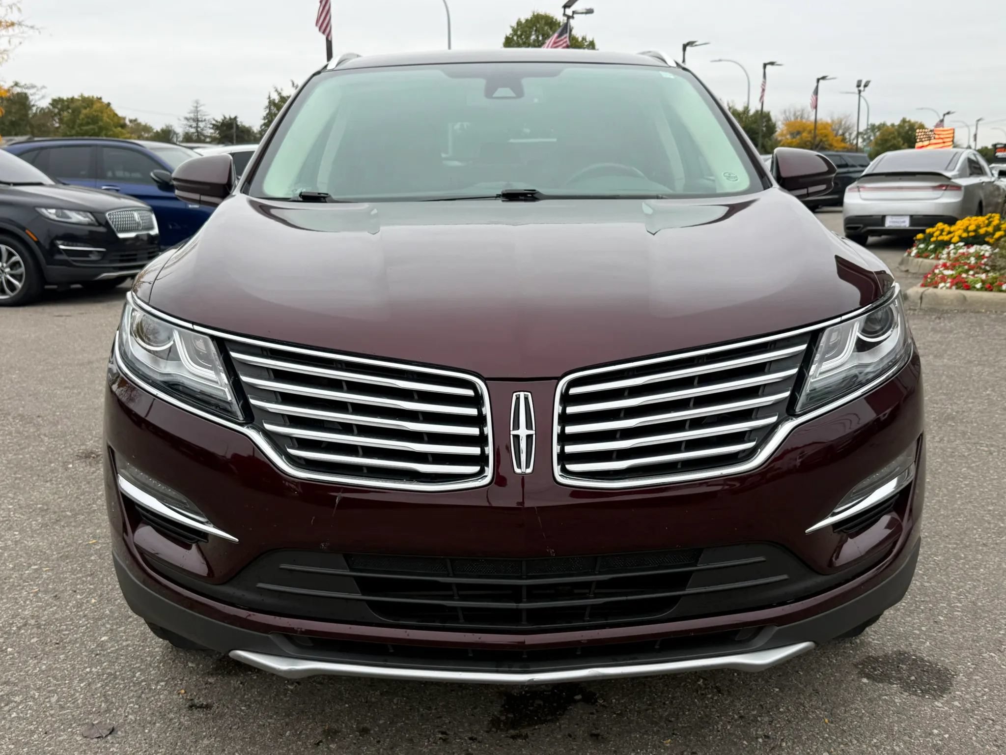 Used 2018 Lincoln MKC Reserve w/ Lincoln MKC Climate Package AWD/4WD image 2
