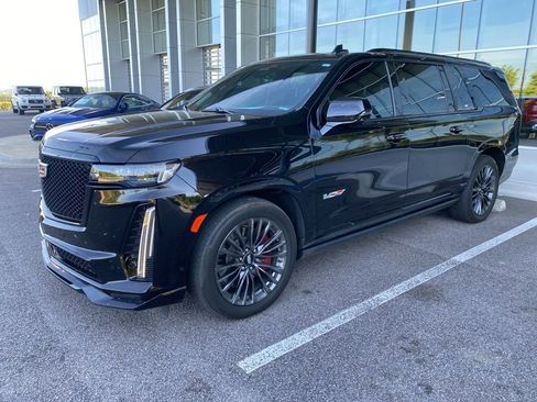 Used 2023 Cadillac Escalade ESV V image 1