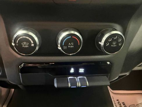 Used 2023 RAM 1500 Big Horn AWD/4WD image 33