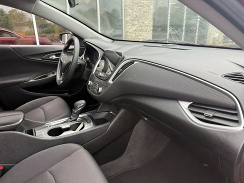 Used 2024 Chevrolet Malibu LT FWD image 14