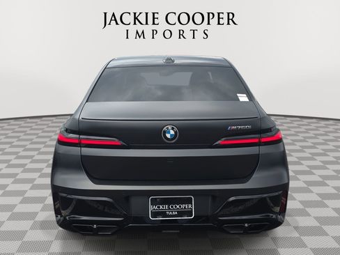 Used 2023 BMW 760i xDrive AWD/4WD image 6