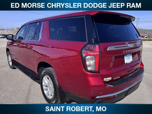 Used 2023 Chevrolet Suburban LT image 5