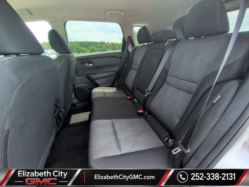 Used 2025 Nissan Rogue SV FWD image 17